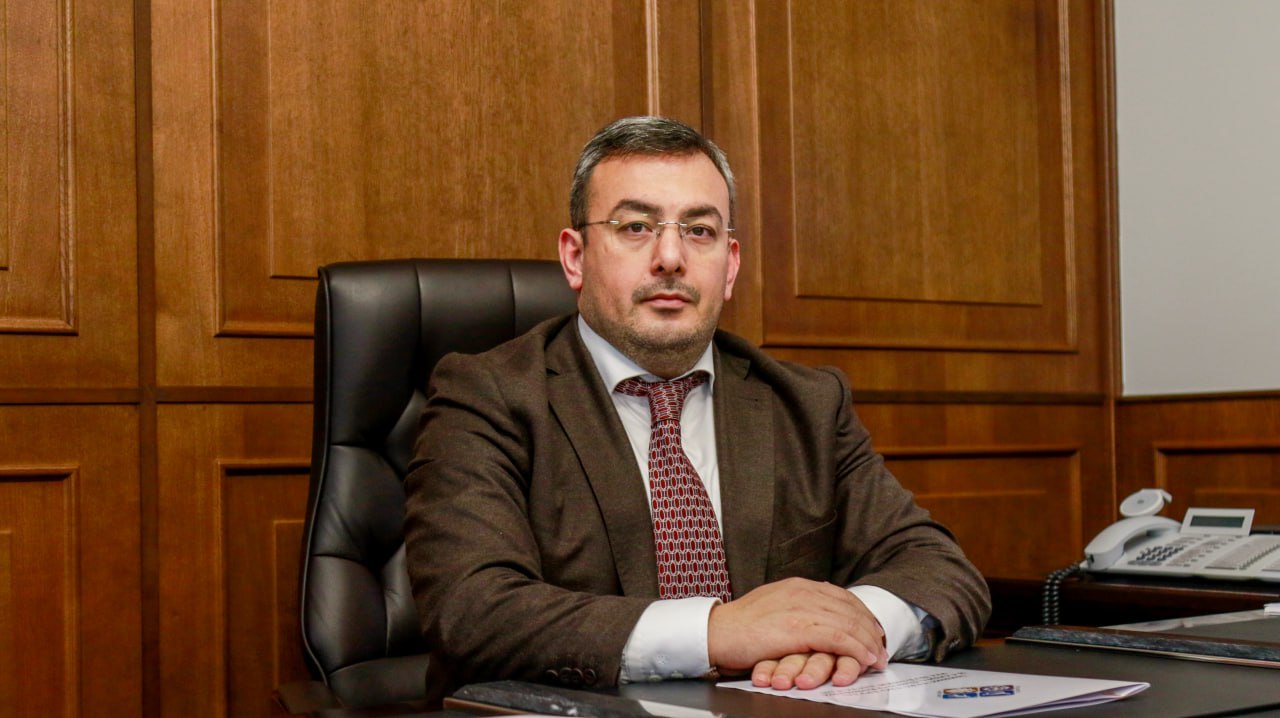 Министр труда Дагестана Магомедзагид Кихасуров обратился к жителям республики накануне Прямой линии с Главой Дагестана Сергеем Алимовичем Меликовым.