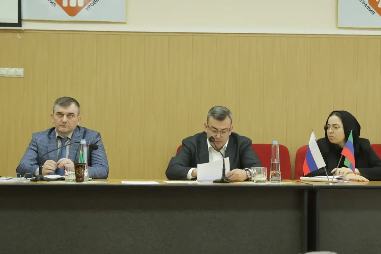 Министр труда Дагестана провел рабочее совещание в формате ВКС